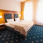 Italia Renaissancehaus Отель Гёрлиц