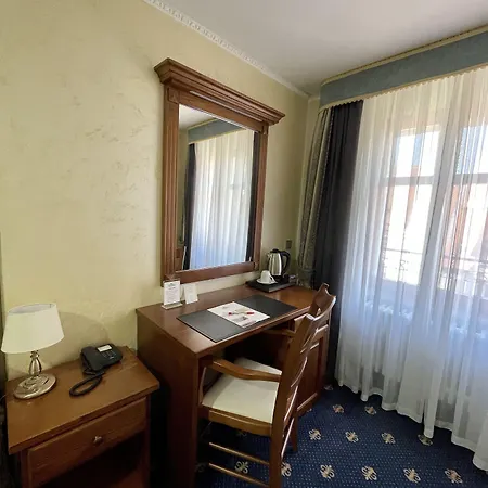 Hotel Italia 4*