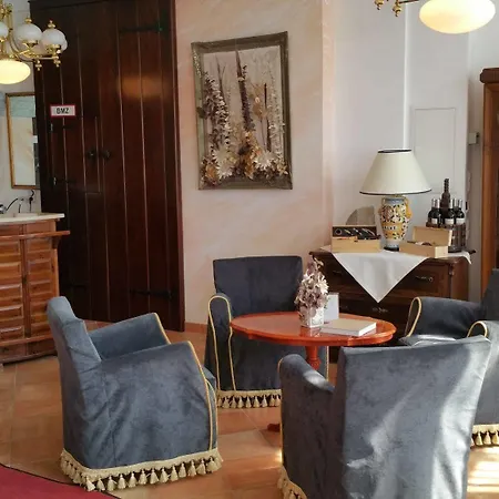 Hotel Italia 4*