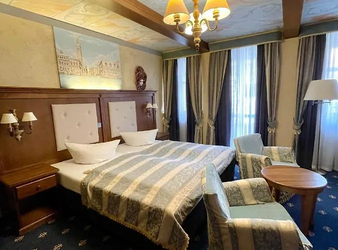 Italia Hotel 4*